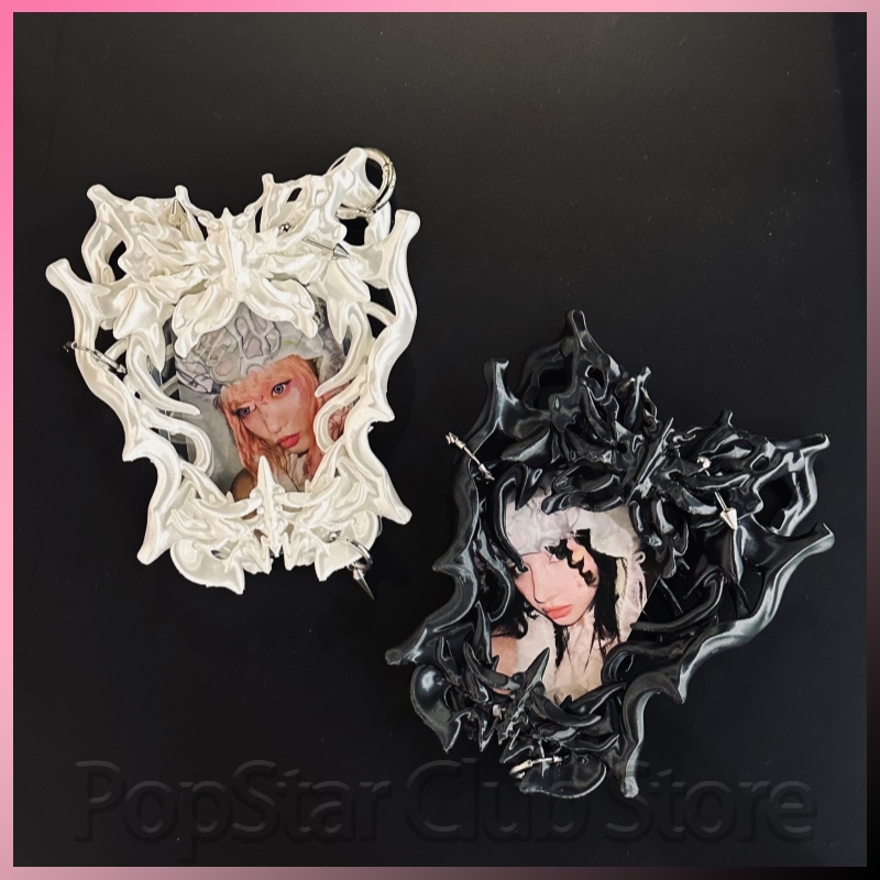 3D Printing Liquid - Porta-Cartões Punk com Design de Borboleta